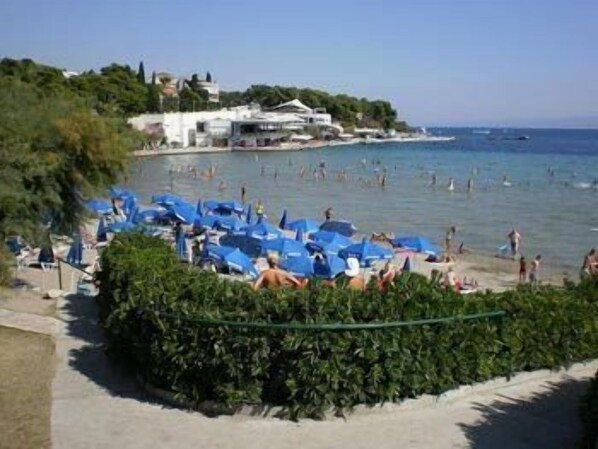 Beach nearby, white sand - Apartmani Marija (Split)
