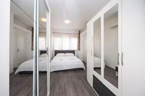 Standard Apartment, 2 Bedrooms, Terrace | 1 bedroom, Egyptian cotton sheets, pillowtop beds, iron/ironing board - Apartmani Marija (Split)