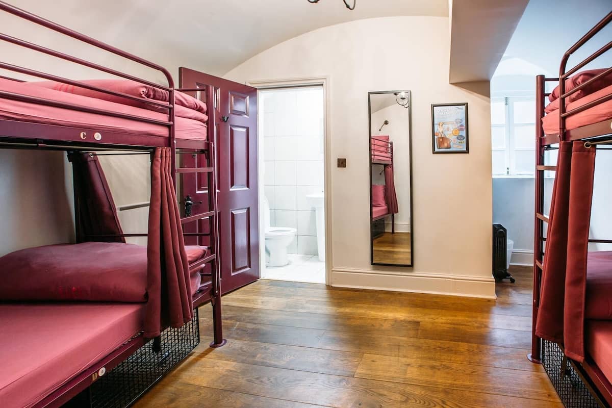 In-room safe, free WiFi, bed sheets