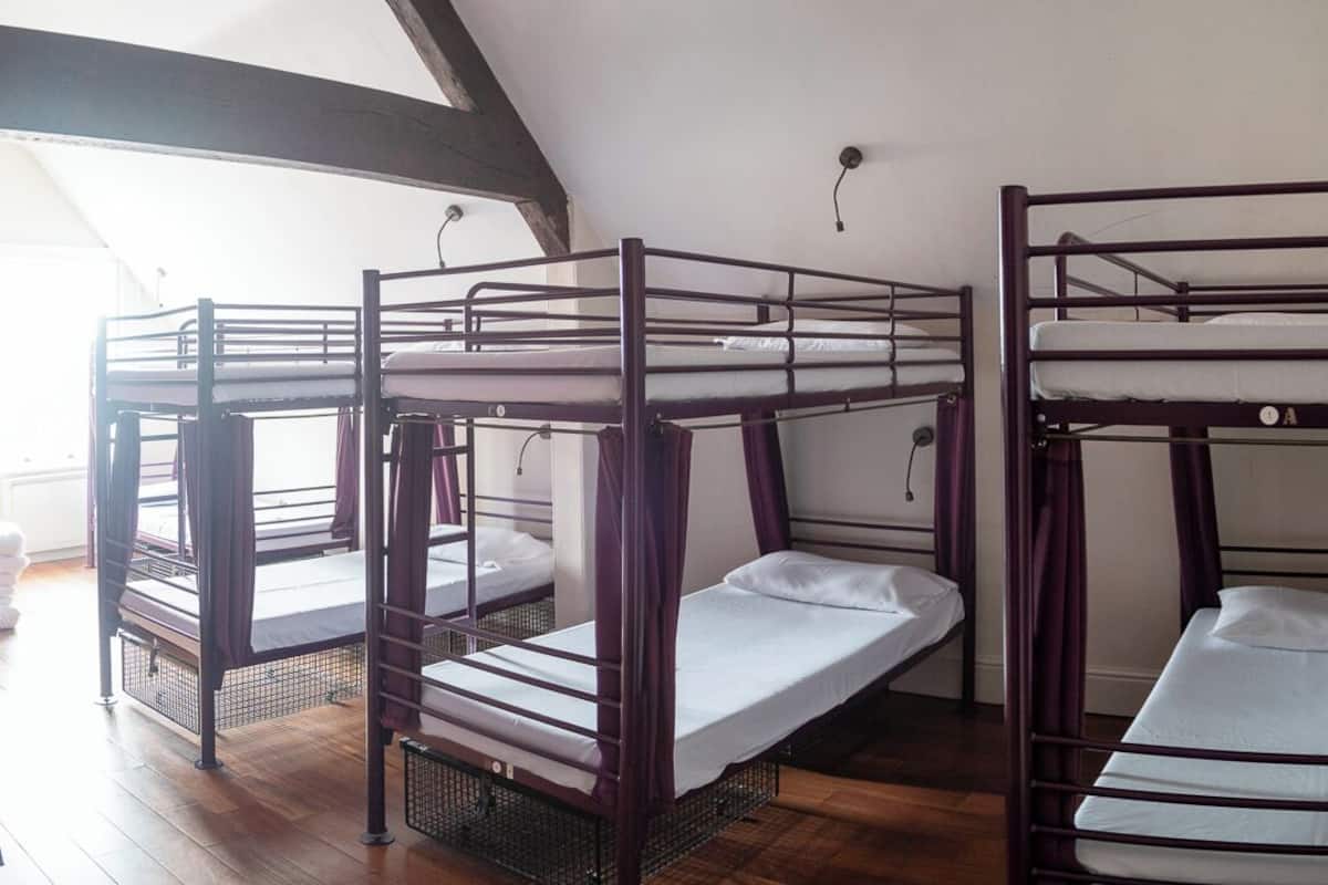 In-room safe, free WiFi, bed sheets