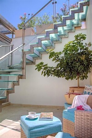 Executive Room | Staircase - Bellagio Boutique Hotel (Rethymno)
