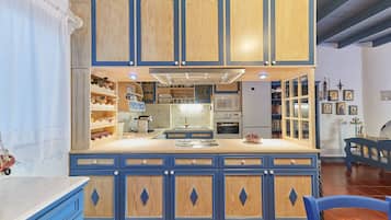 Villa | Private kitchen | Coffee/tea maker, electric kettle