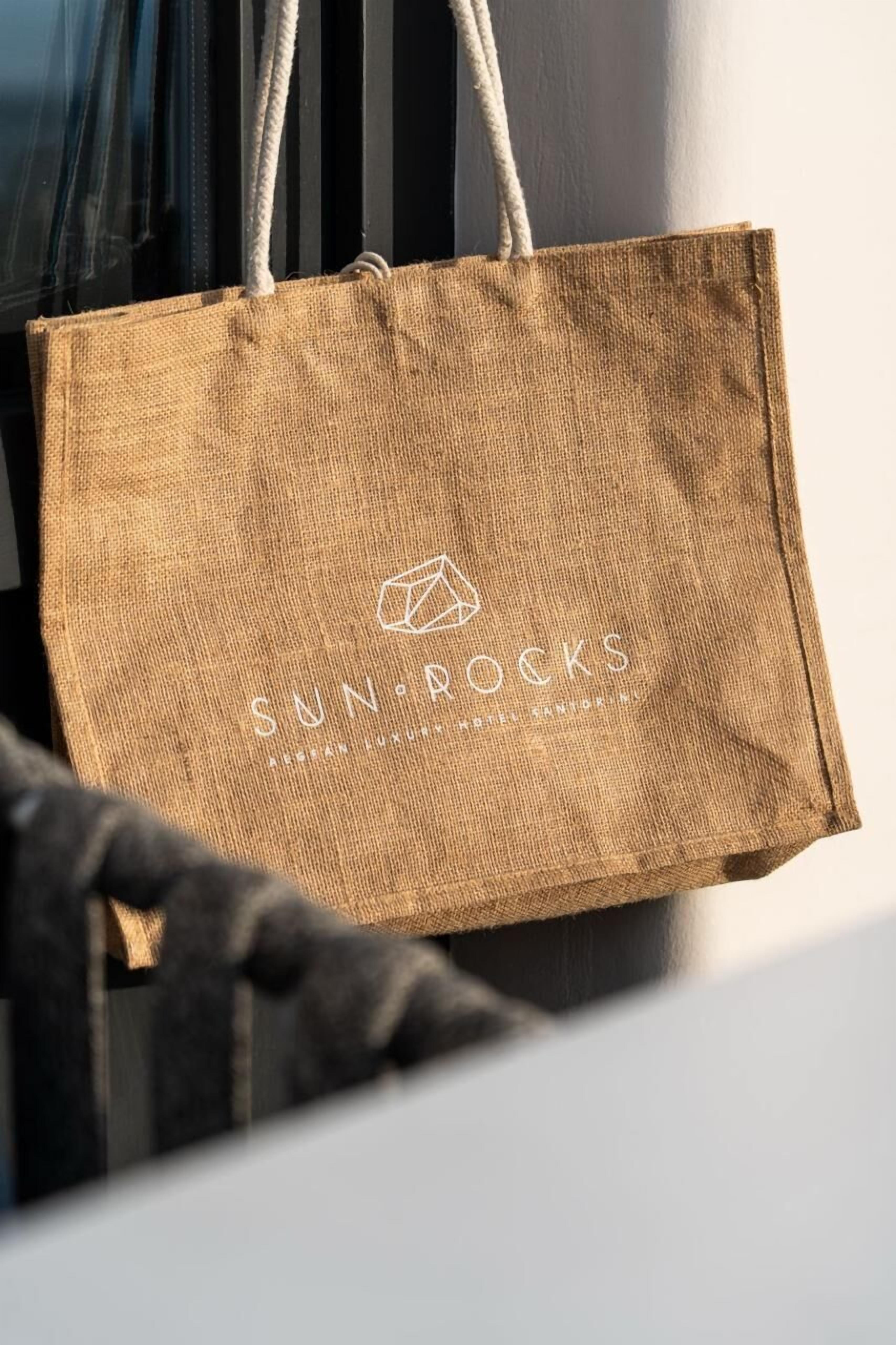 Foto - Sun Rocks Boutique Hotel - Caldera View Suites & Sunset Dining Experience