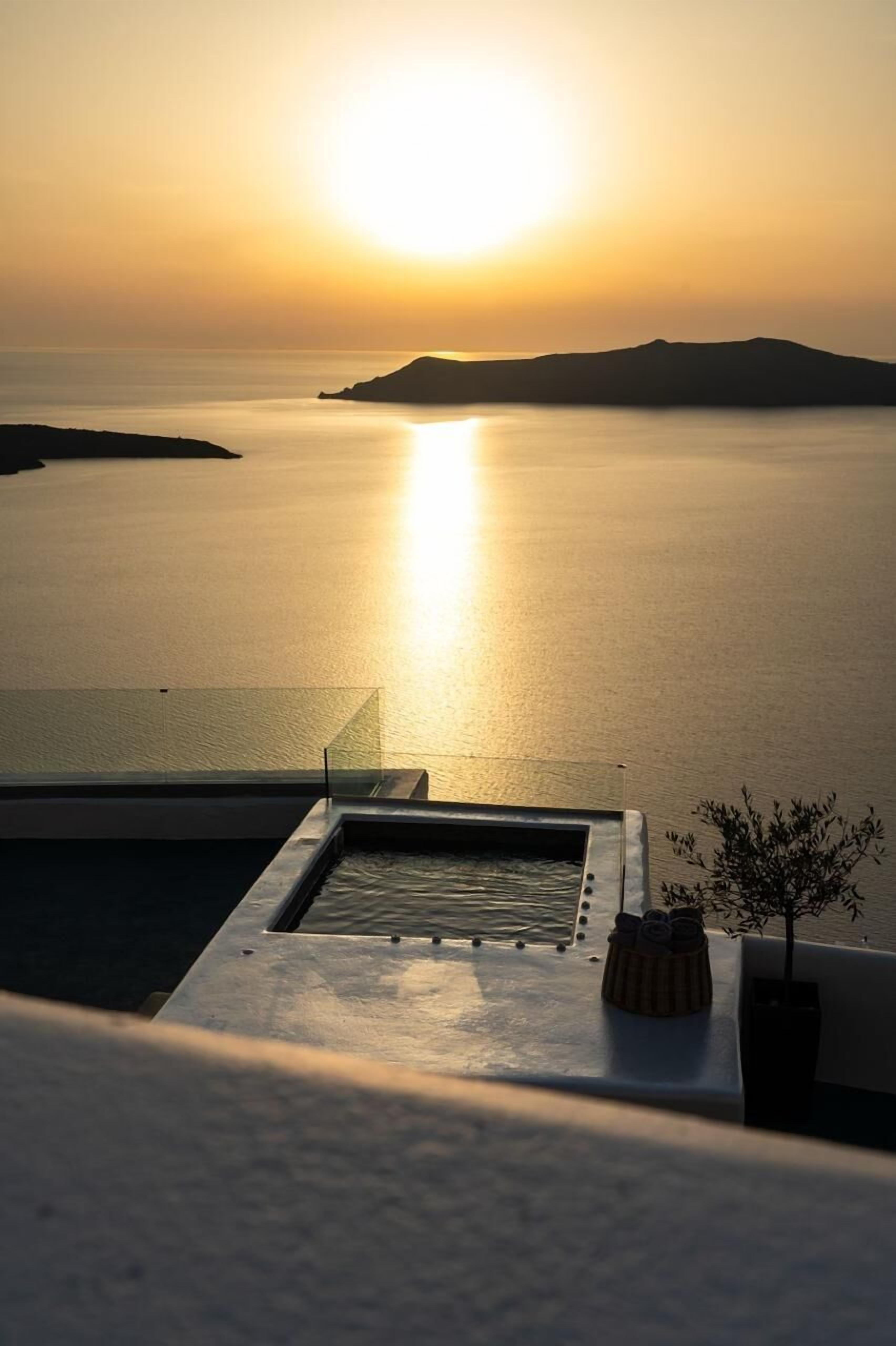 Foto - Sun Rocks Boutique Hotel - Caldera View Suites & Sunset Dining Experience