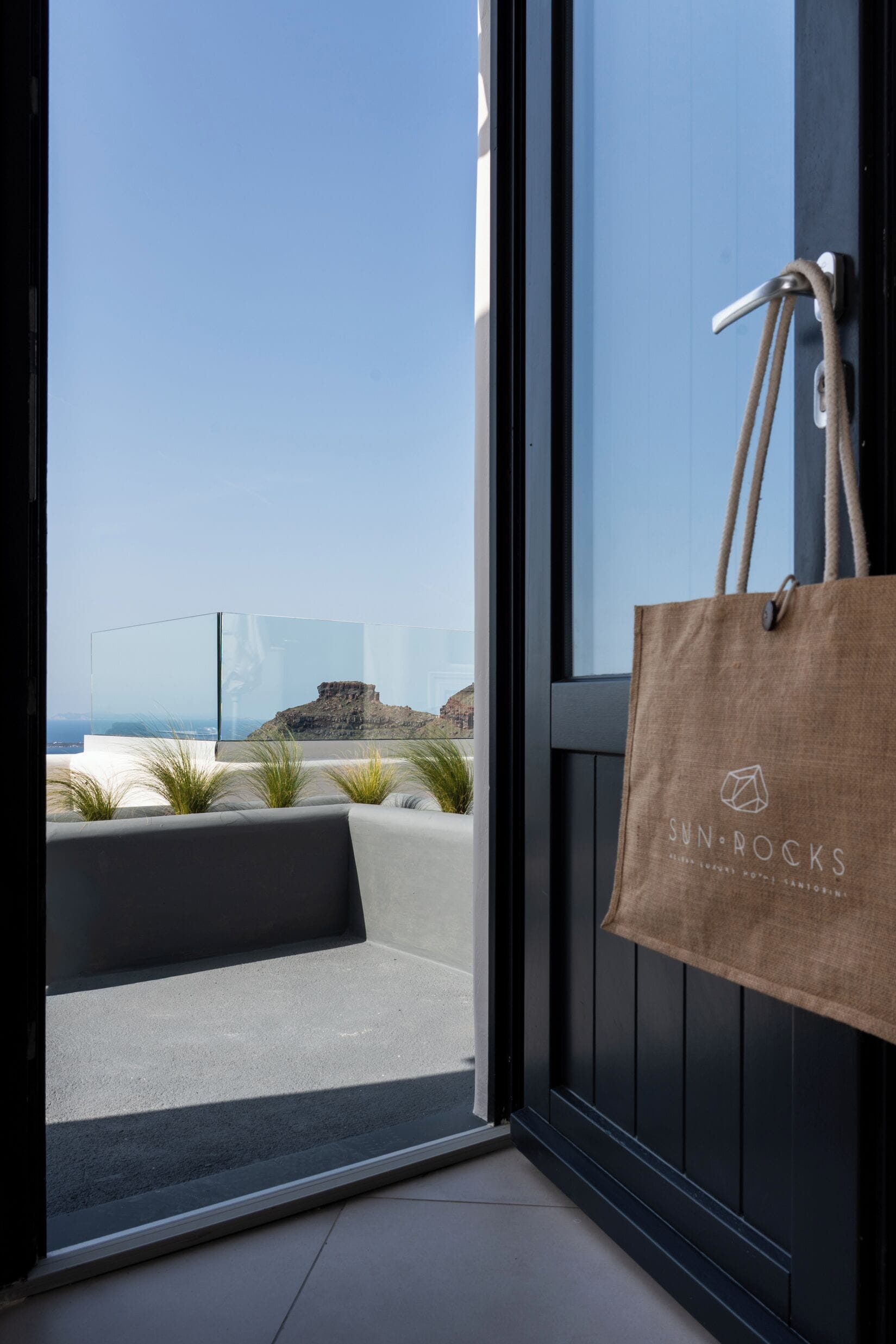 Foto - Sun Rocks Boutique Hotel - Caldera View Suites & Sunset Dining Experience