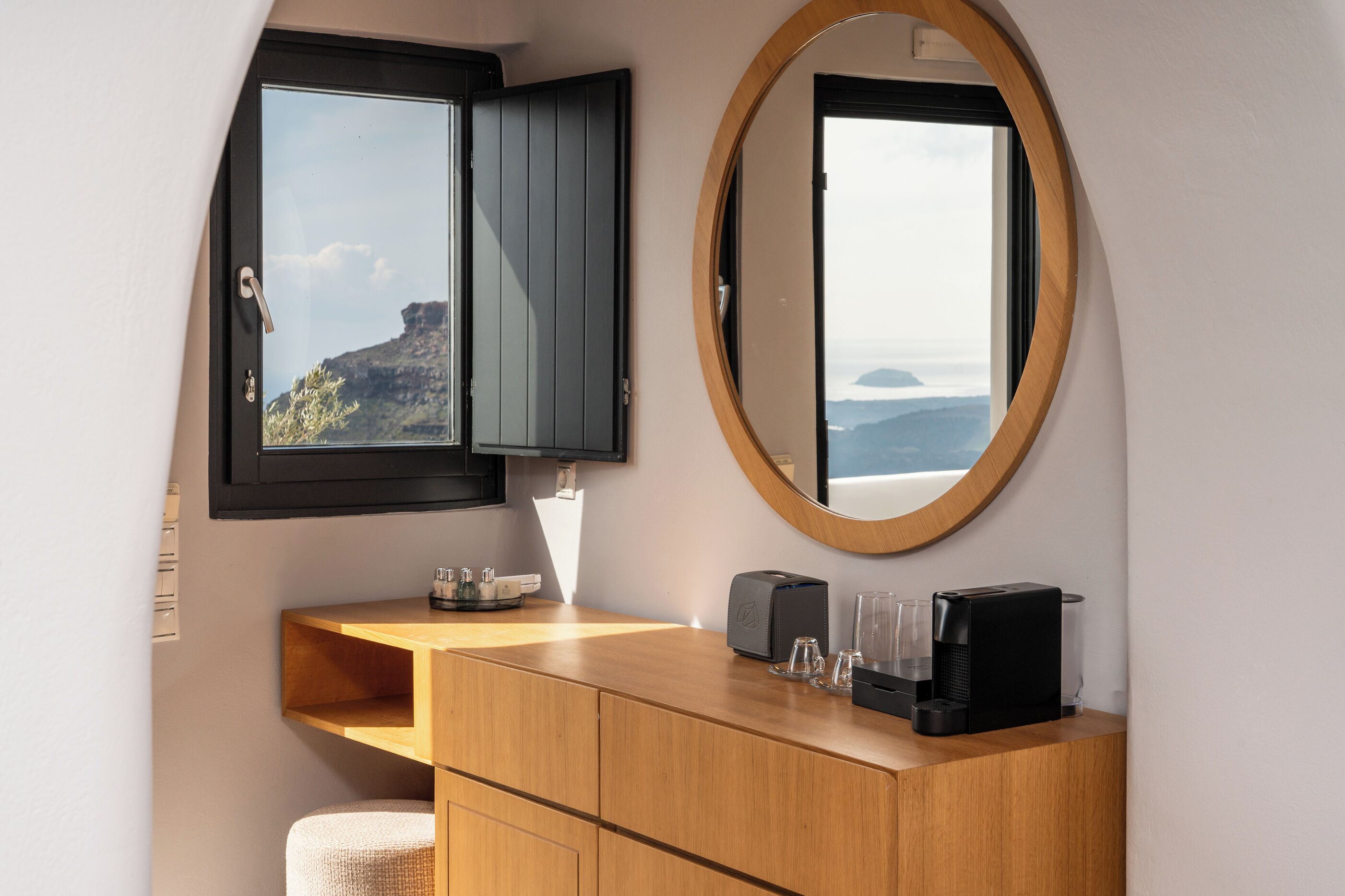 Foto - Sun Rocks Boutique Hotel - Caldera View Suites & Sunset Dining Experience