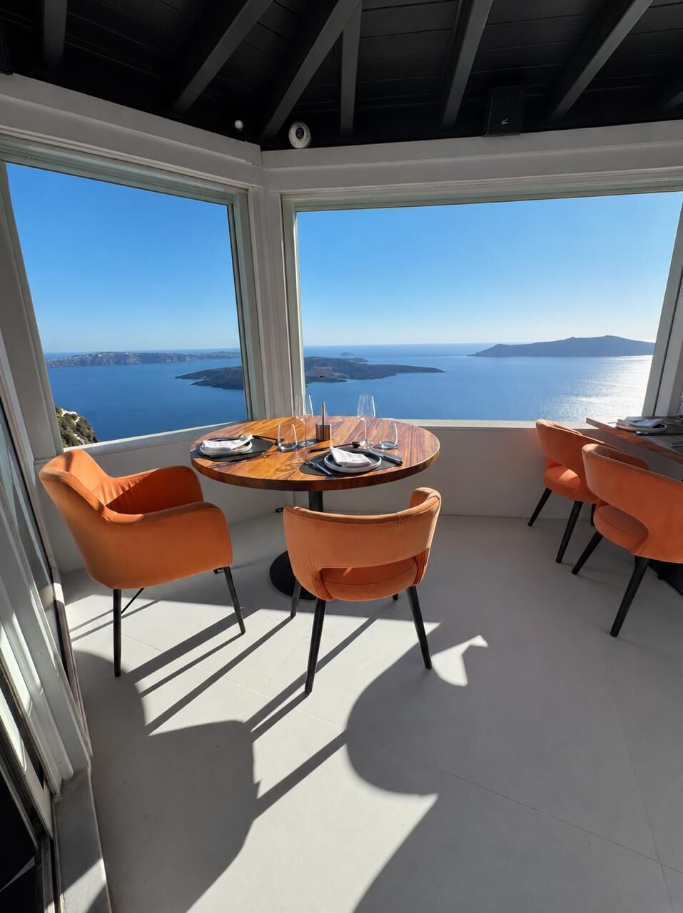 Foto - Sun Rocks Boutique Hotel | Caldera View Suites & Sunset Dining Experience
