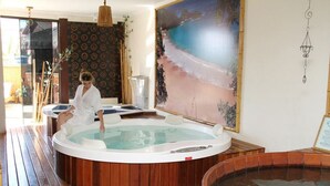 Indoor spa tub - Hotel e SPA Laje de Itaúna (Saquarema)