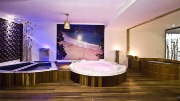 Bain à remous intérieur