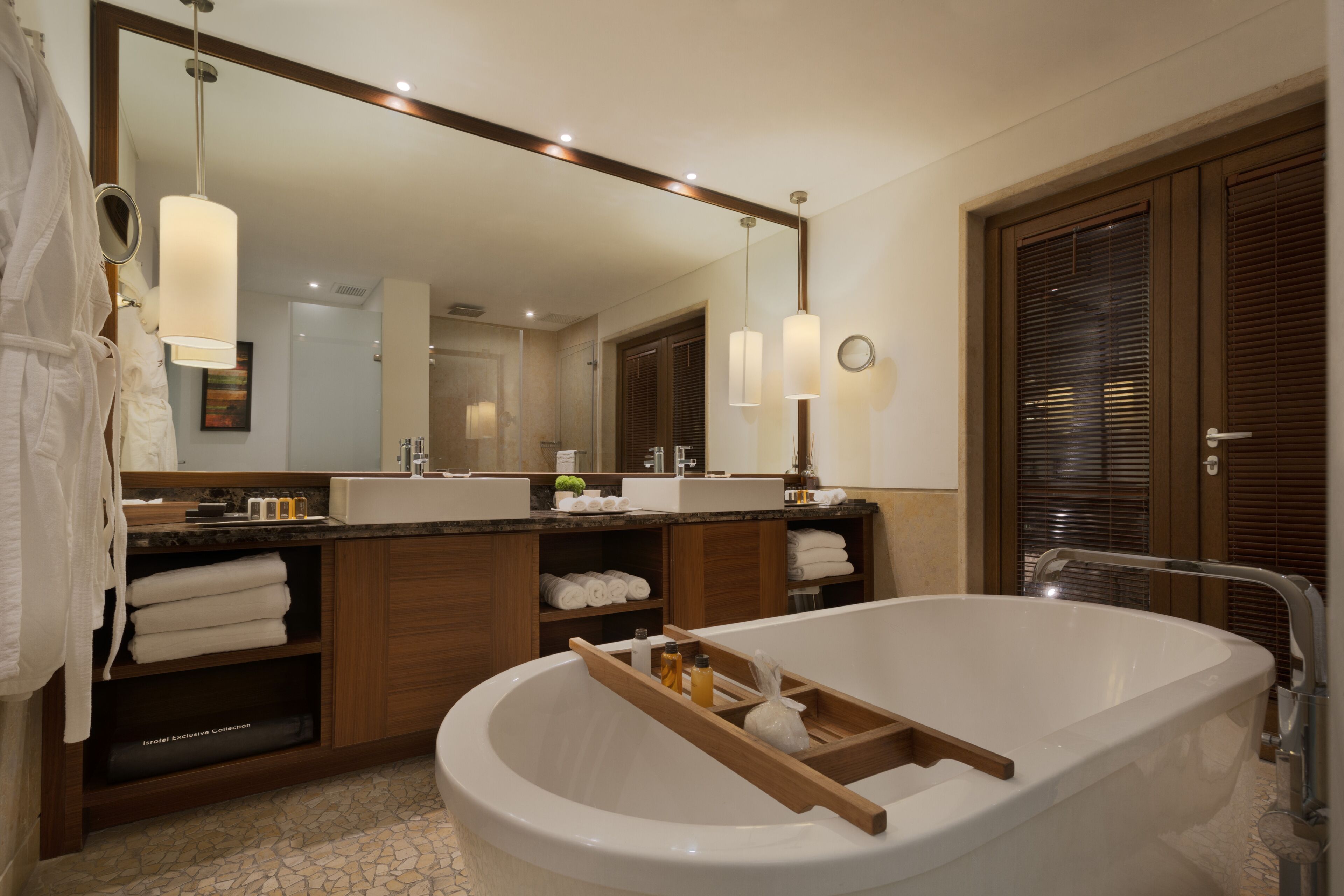 mamshit villa deluxe crater view  | bathroom | separate bathtub and shower, rainfall showerhead, designer toiletries