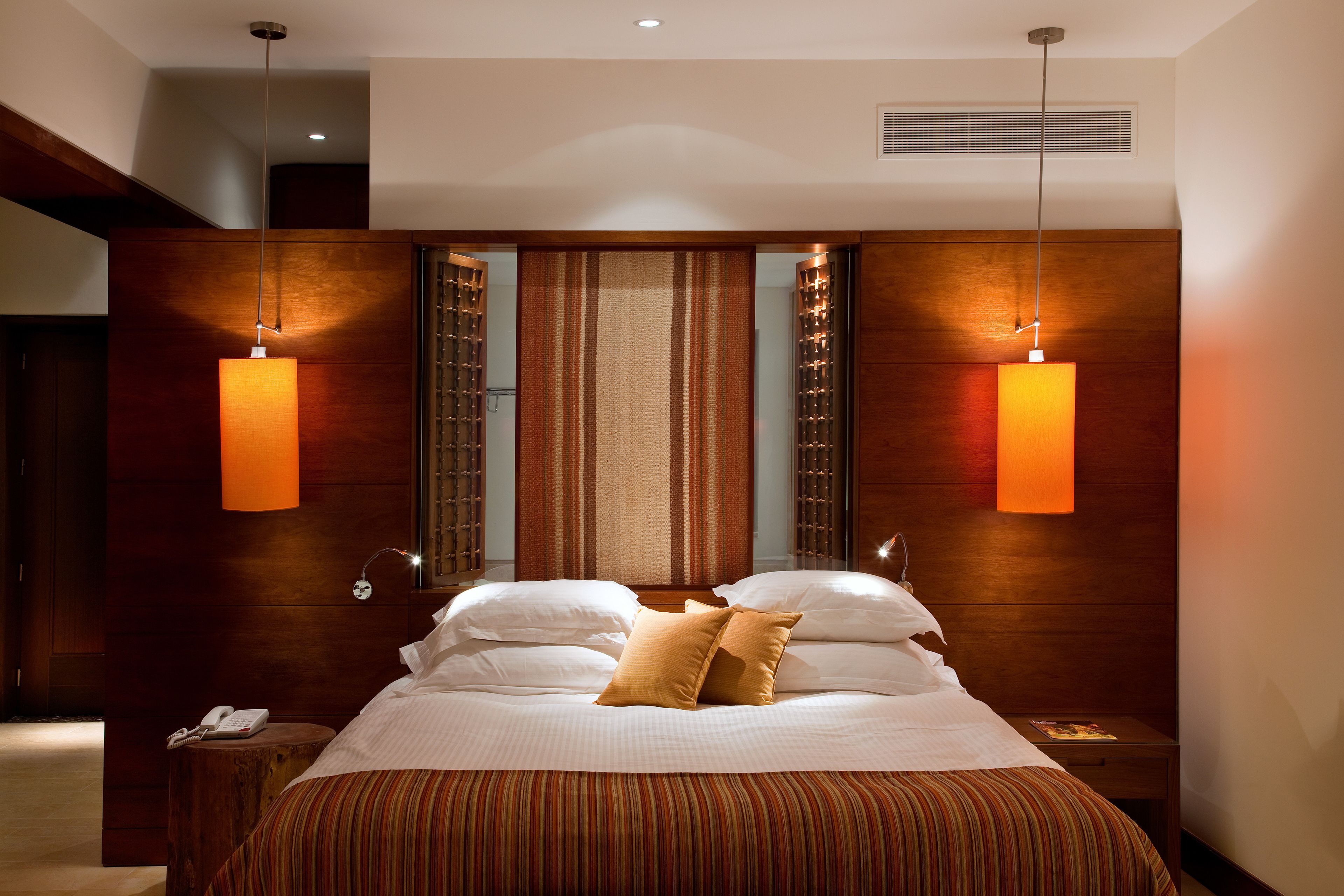 beresheet garden room | 1 bedroom, minibar, in-room safe, desk