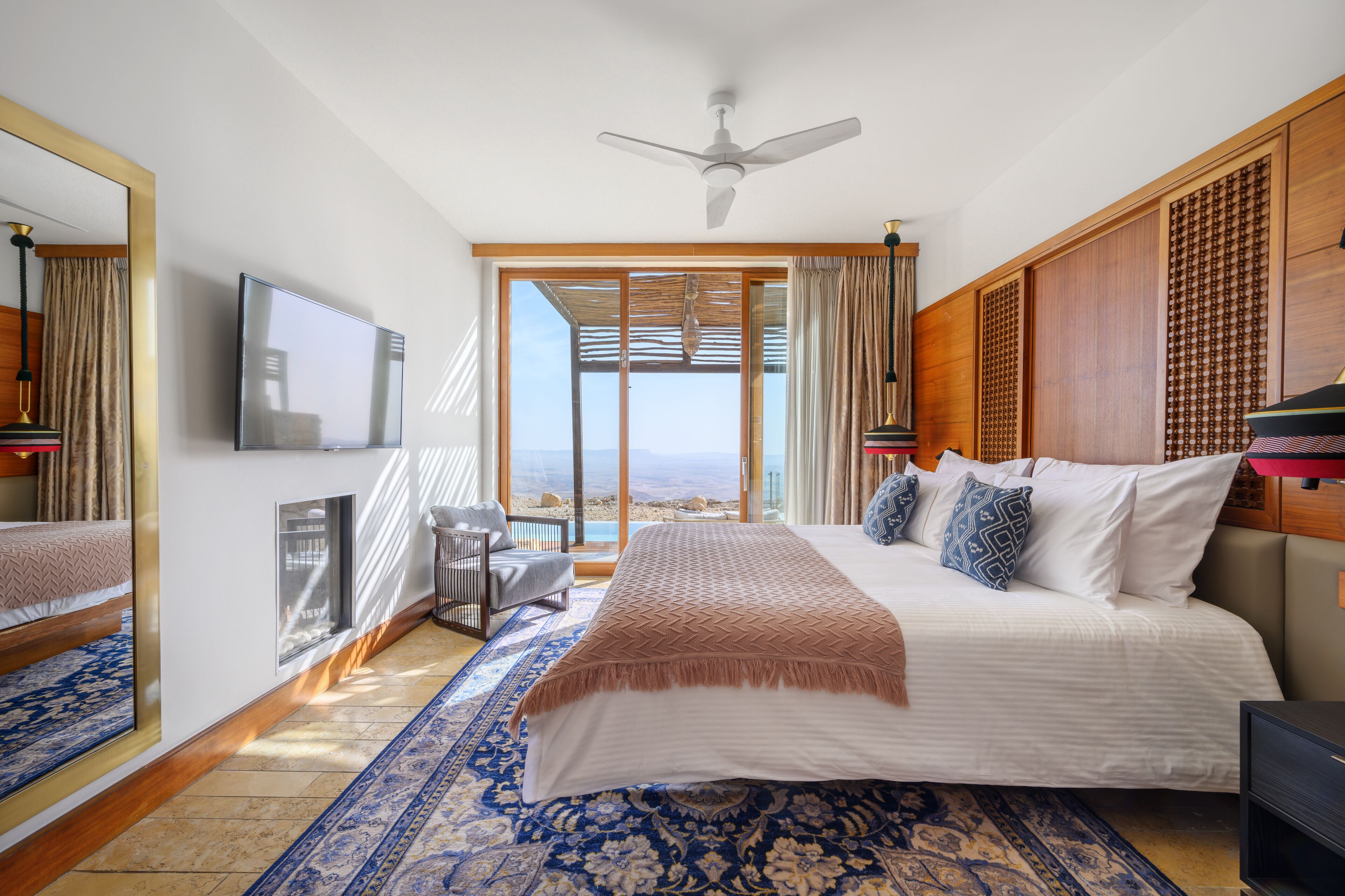 Mamshit Villa Deluxe Crater View  | Minibar, pengeskab på værelset, skrivebord, mørklægningsgardiner