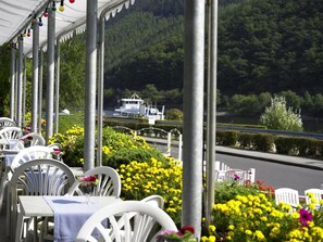 Breakfast, lunch, dinner served; Regional cuisine, al fresco dining