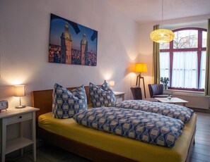Soundproofing, rollaway beds, free WiFi, bed sheets - Pension und Ferienwohnung Onkel Ernst (Naumburg)