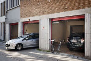 Self-parking (surcharge) - Hotel Cathedral Gent Centrum (Ghent)
