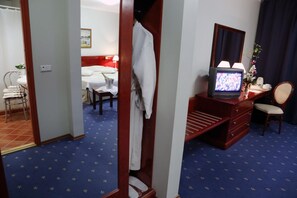 Hypo-allergenic bedding, desk, blackout drapes, soundproofing