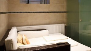 Hot stone massages, sports massages, 1 treatment room