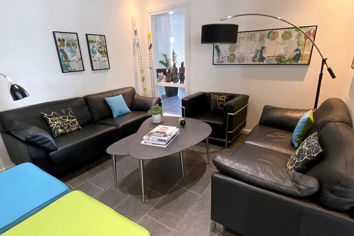 32-inch tv with digital channels