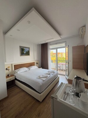 Doppelzimmer, Balkon, Meerblick