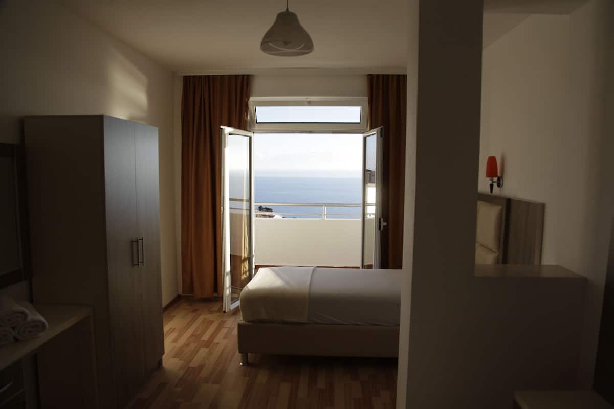 Premier Apartment, 1 Bedroom, Non Smoking, Beach View | Pillowtop beds, desk, iron/ironing board, free WiFi