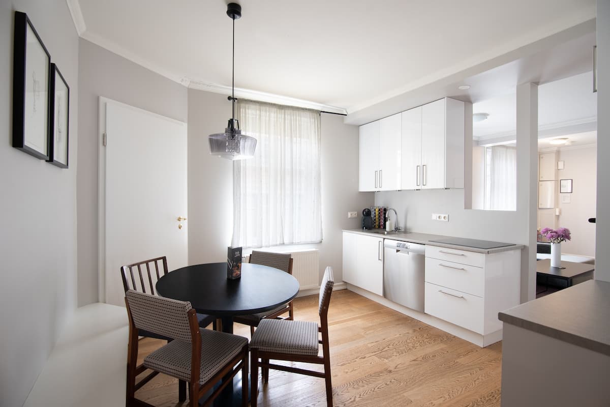 Apartment, 3 Bedrooms | Dapur peribadi | Peti sejuk, ketuhar gelombang mikro, dapur, pembancuh kopi espreso