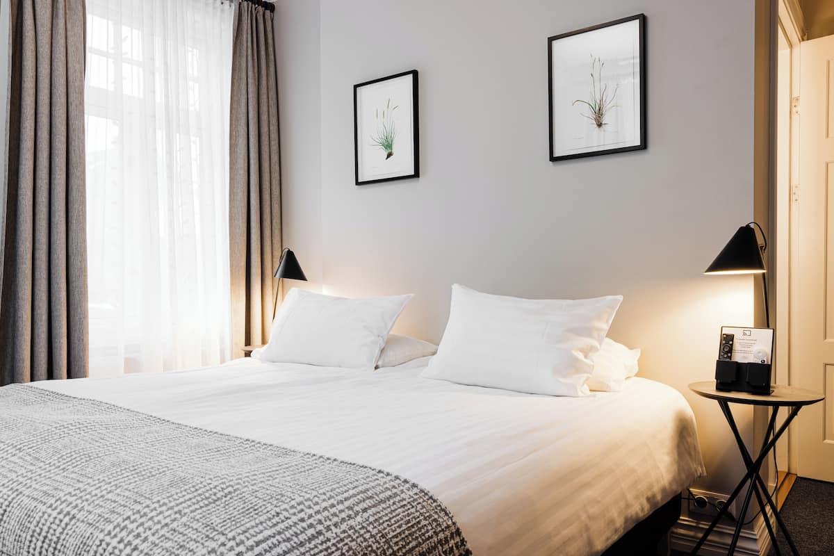 Superior Studio | 1 bedroom, hypo-allergenic bedding, down comforters, pillowtop beds