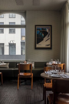 Breakfast, lunch and dinner served