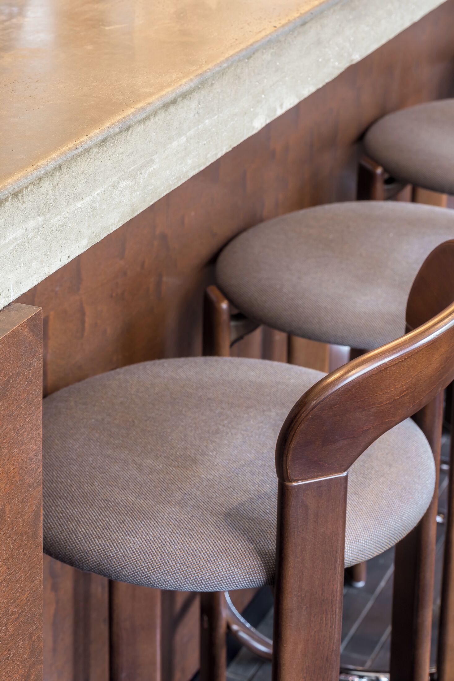 breakfast, lunch and dinner served