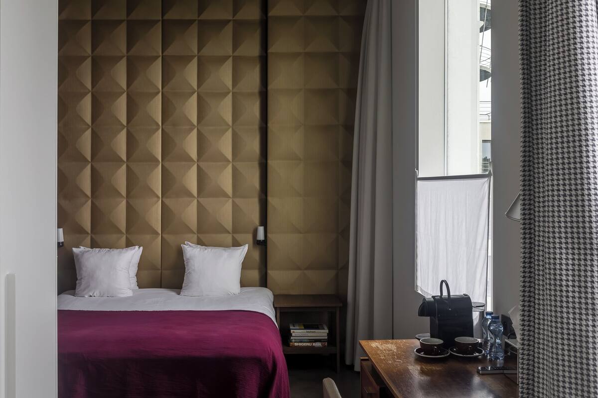 superior room (eco) | egyptian cotton sheets, select comfort beds, in-room safe