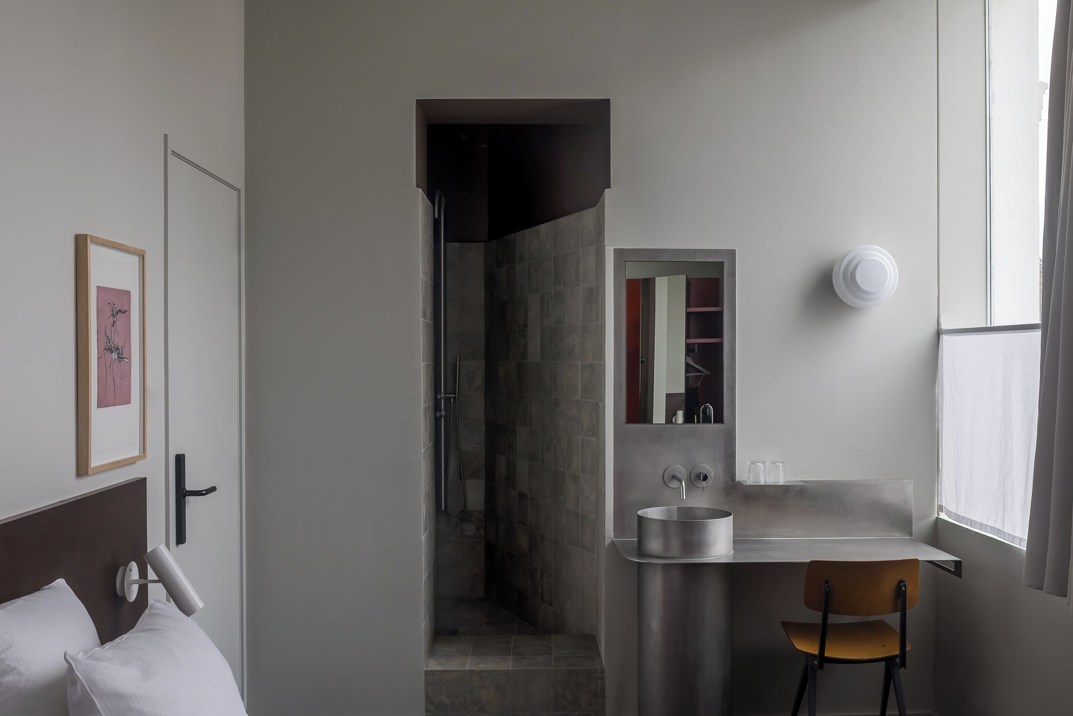 classic room | egyptian cotton sheets, select comfort beds, in-room safe