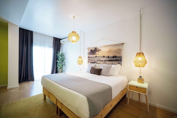 Family Room | In-room safe, desk, blackout drapes, soundproofing
