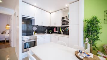 Apartment, 2 Schlafzimmer | Eigene Küche | Kühlschrank