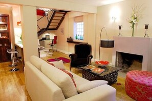 Loft | Salle de séjour | Télévision à écran plat, station d'accueil iPod