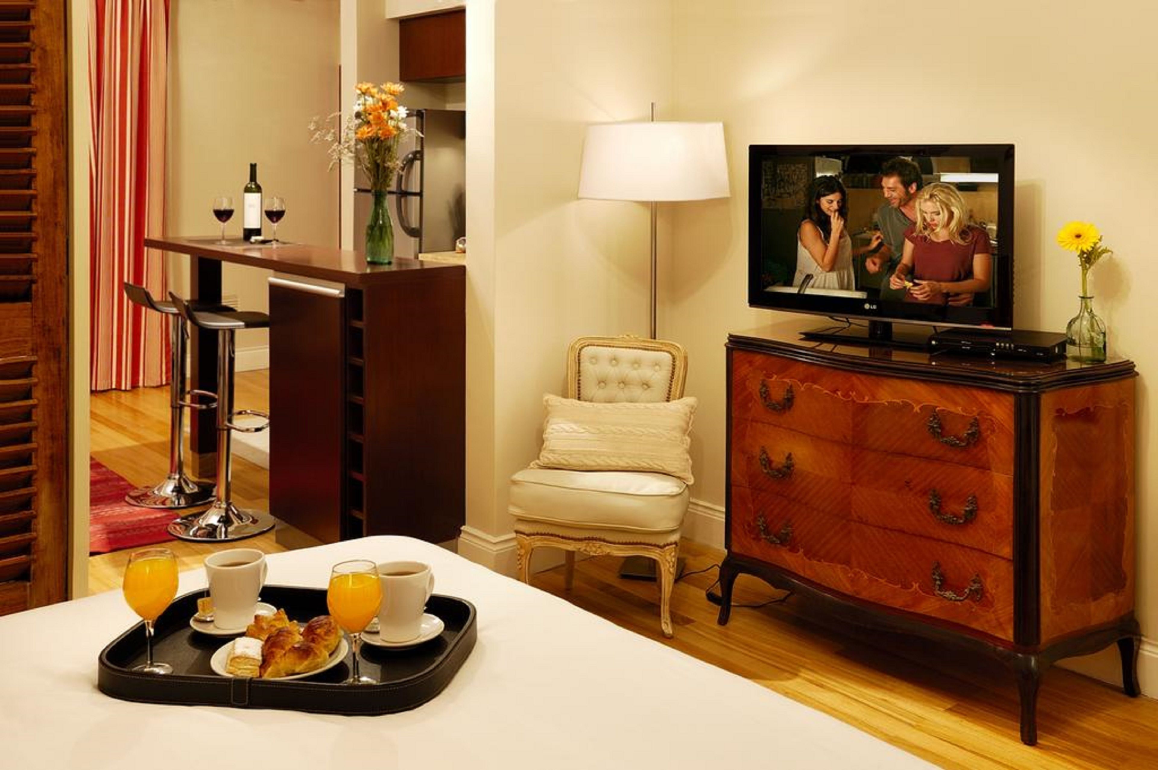 Photo - Poetry Building Recoleta