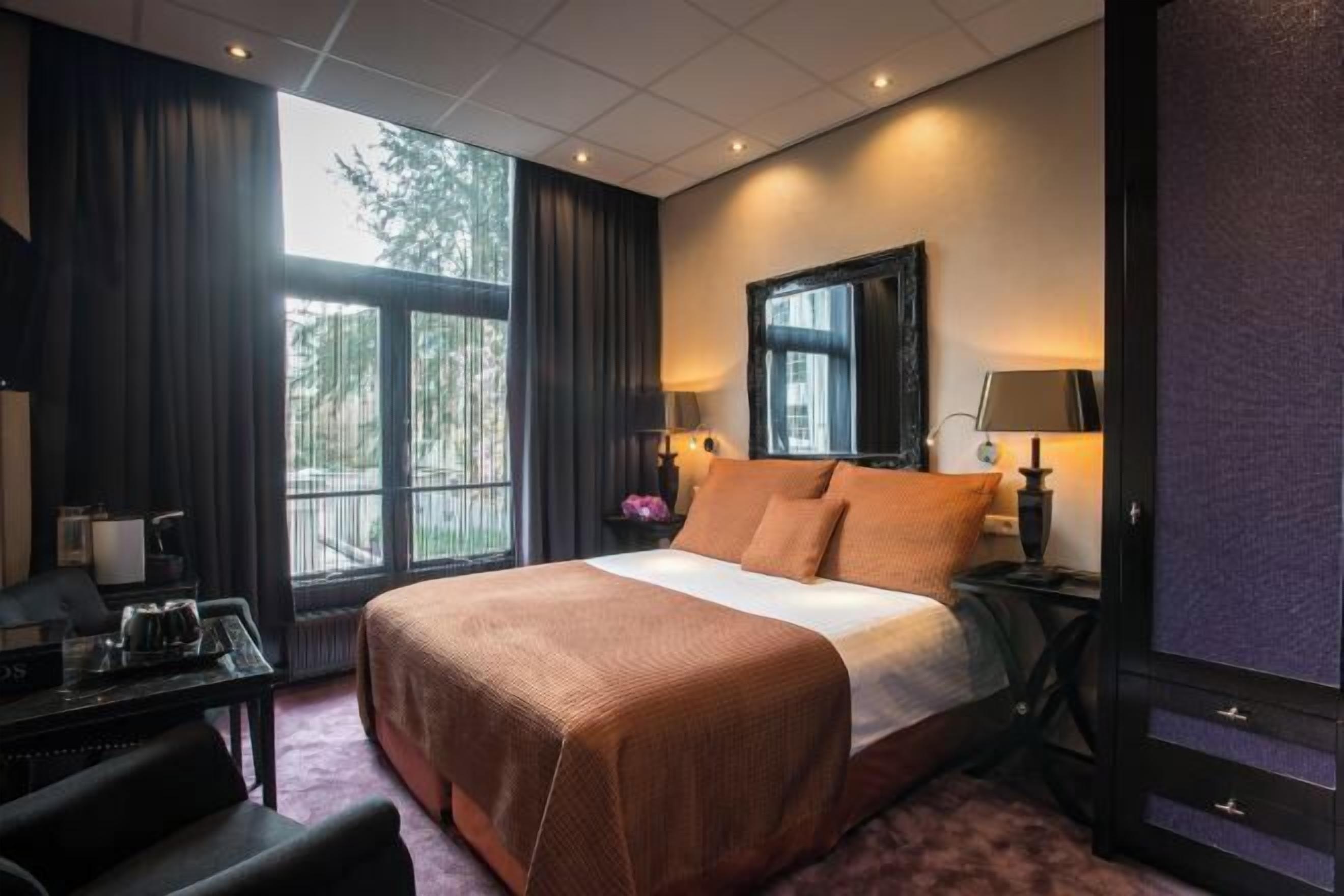 Premium bedding, minibar, in-room safe, blackout drapes