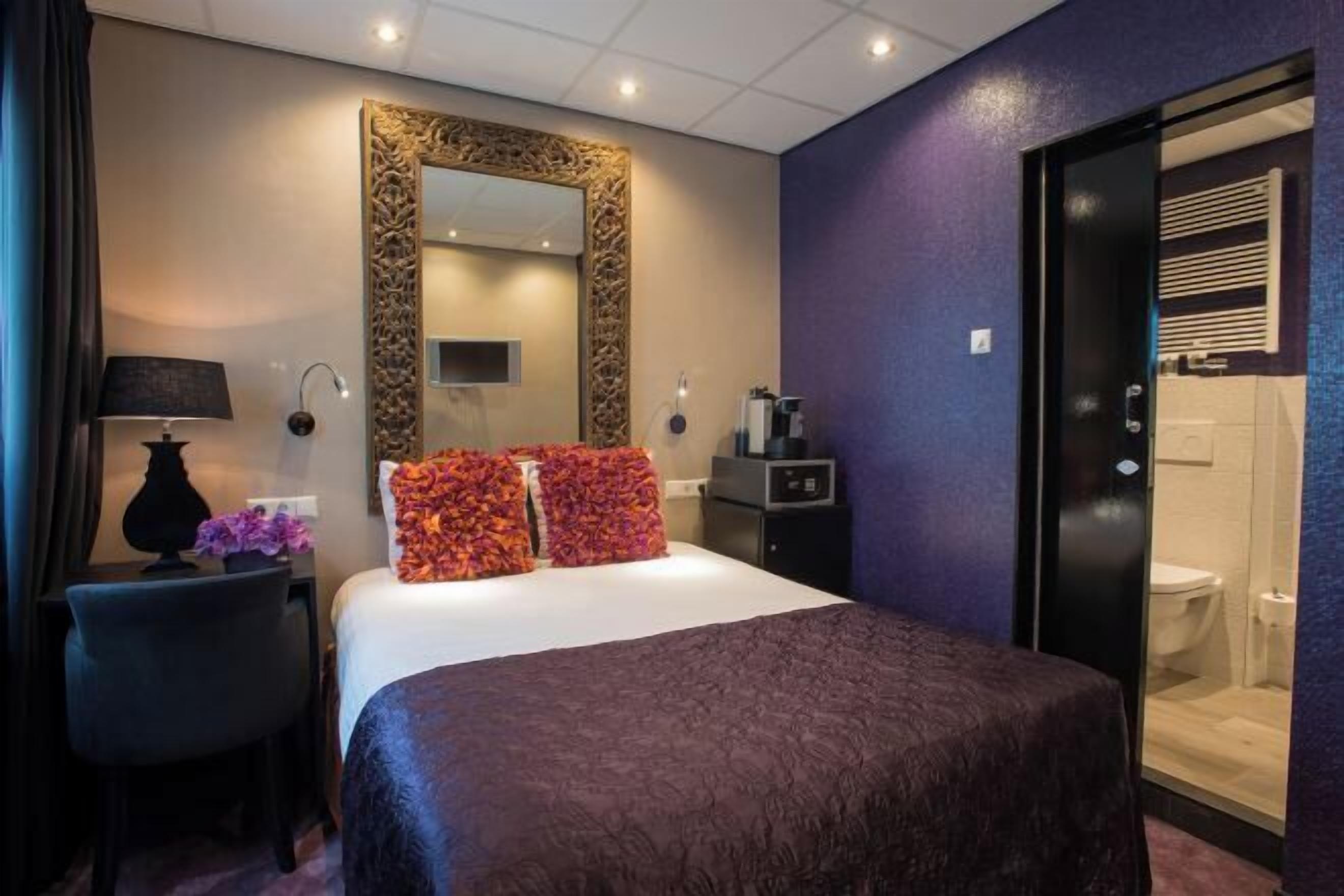Premium bedding, minibar, in-room safe, blackout drapes