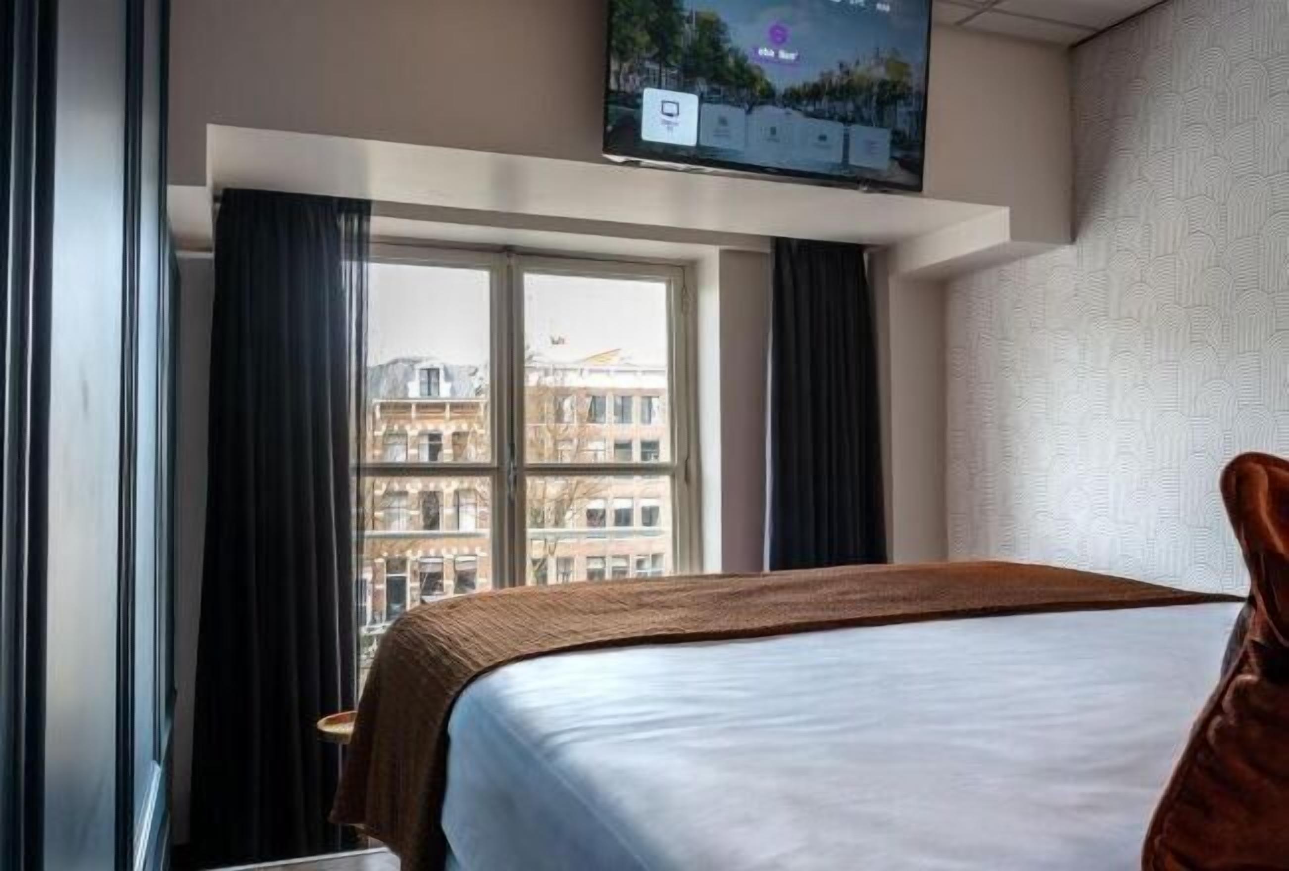 Premium bedding, minibar, in-room safe, blackout drapes