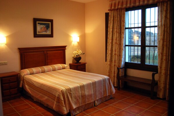 Double Room | Desk, blackout curtains, rollaway beds, wheelchair access