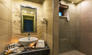 Villa Executive - 3 sovrum - privat pool - havsutsikt | Badrum | Badkar och dusch, bubbelbadkar och duschhuvud med massagefunktion