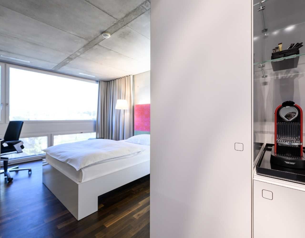 Hochwertige Bettwaren, Daunenbettdecken, Minibar, Zimmersafe