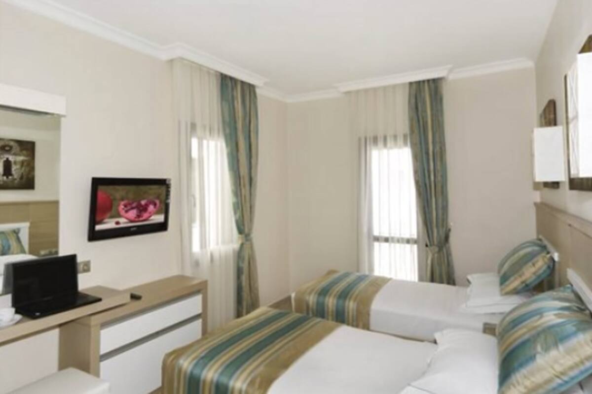 Habitación estándar, 1 cama matrimonial | Ropa de cama de alta calidad y minibar