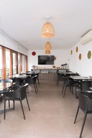 Dagelijks ontbijtbuffet (toeslag)