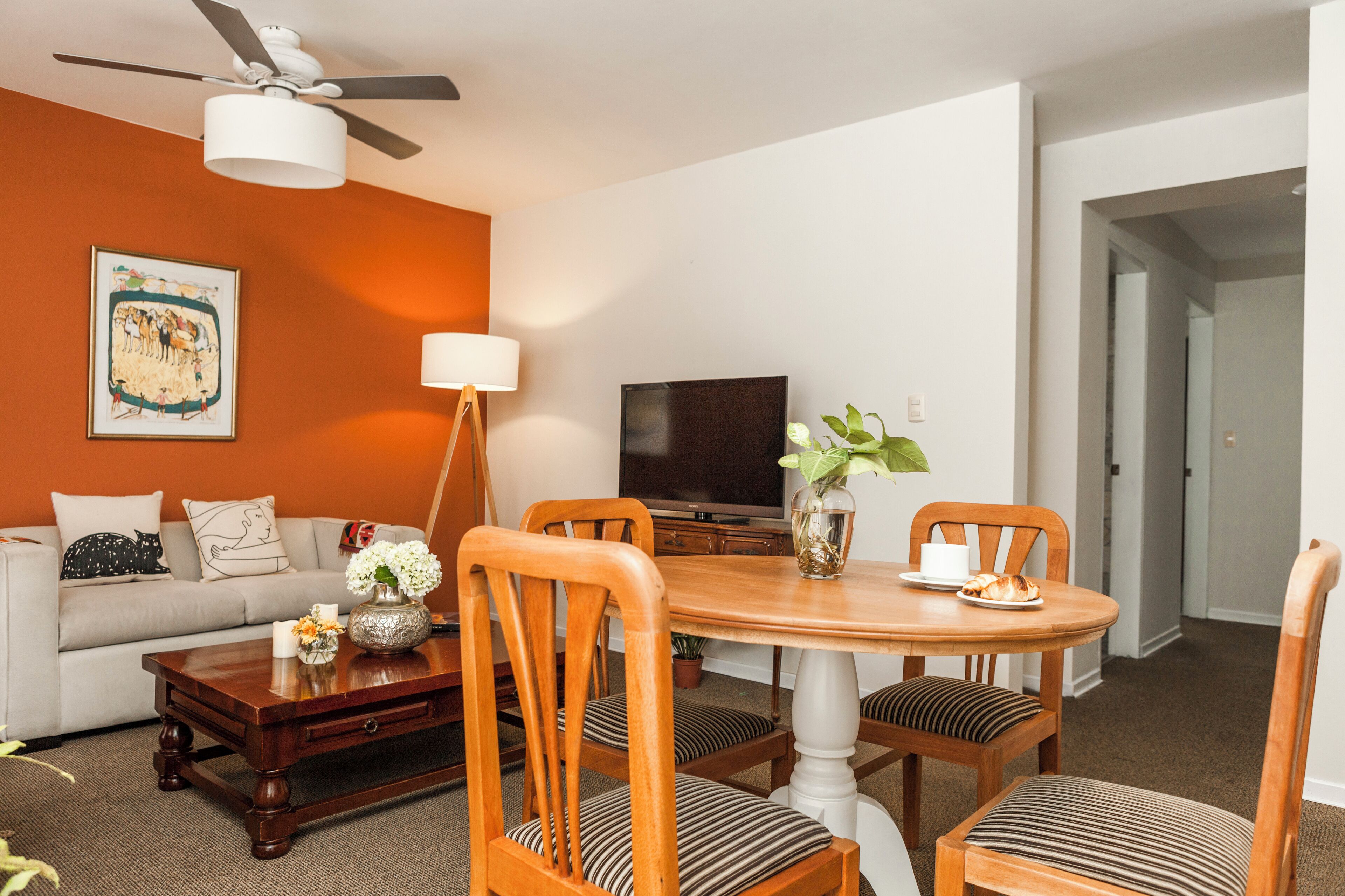 apartamento familiar | living area | 32-inch led tv with digital channels, tv