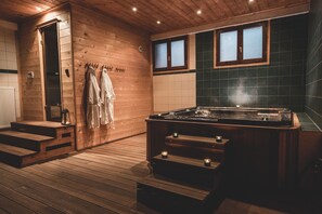 Sauna, hydrotherapy, massages