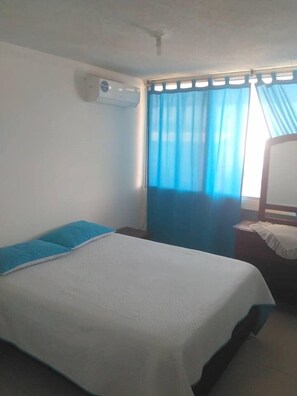 Classic Single Room, 1 Double Bed, Refrigerator | Desk, iron/ironing board, free cribs/infant beds
