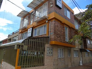 Façade de l’hébergement - soirée/nuit