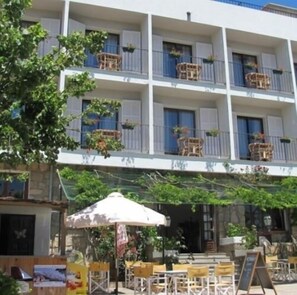 Exterior - Sole e Monti (Quenza)