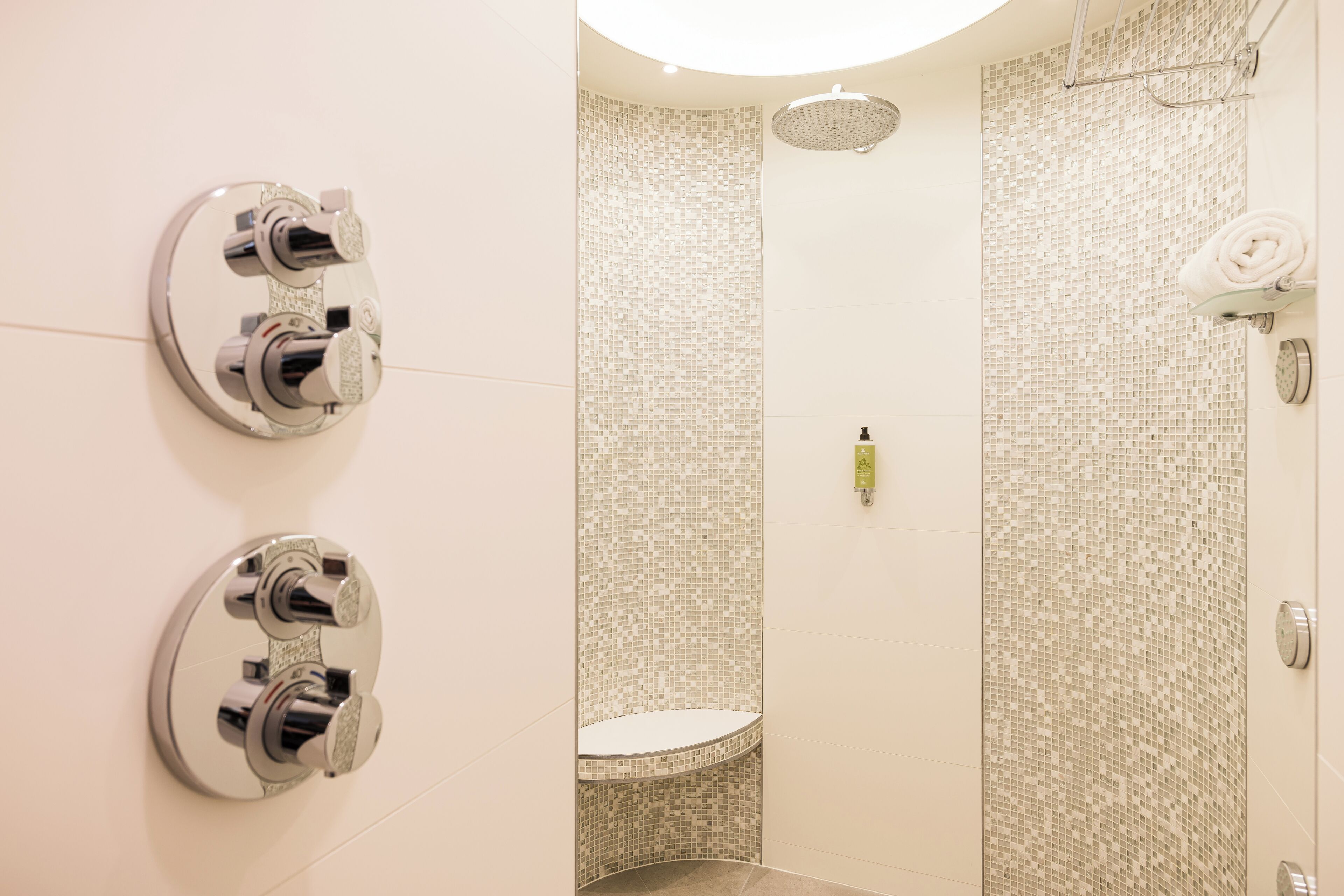 room (privilege) | bathroom | free toiletries, hair dryer, bathrobes, slippers