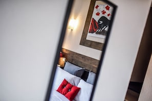 Double Room | Desk, laptop workspace, free WiFi, bed sheets - Auberge L'Estanquet (Urt)