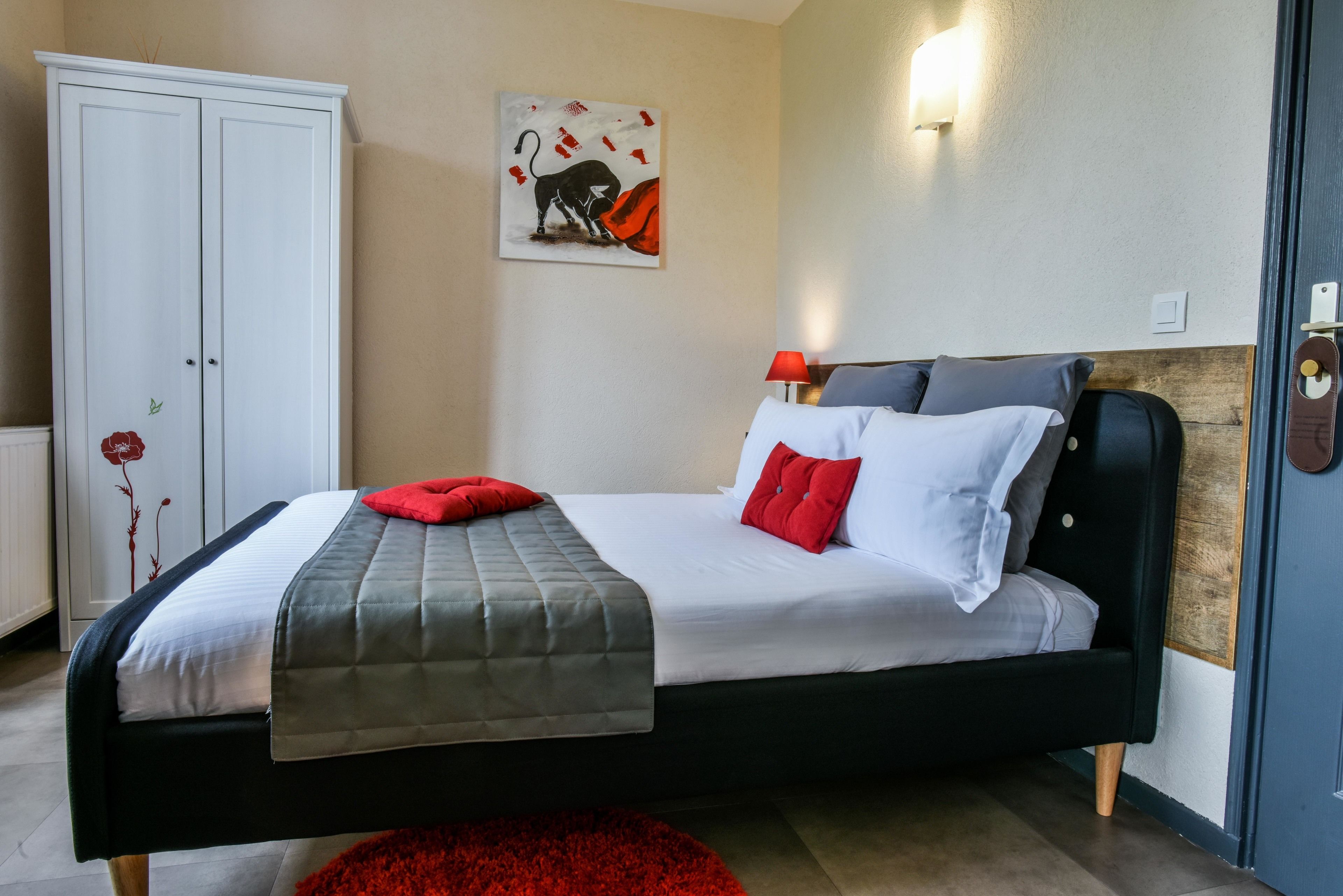 double room | desk, laptop workspace, free wifi, bed sheets